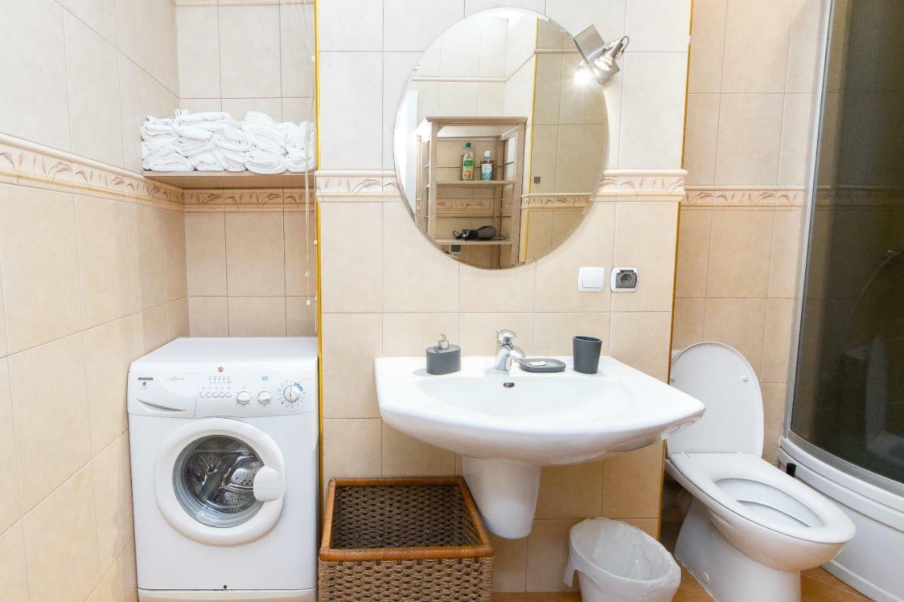 Spacious Apartment In Old Town P4You Pl Krakow Exterior photo