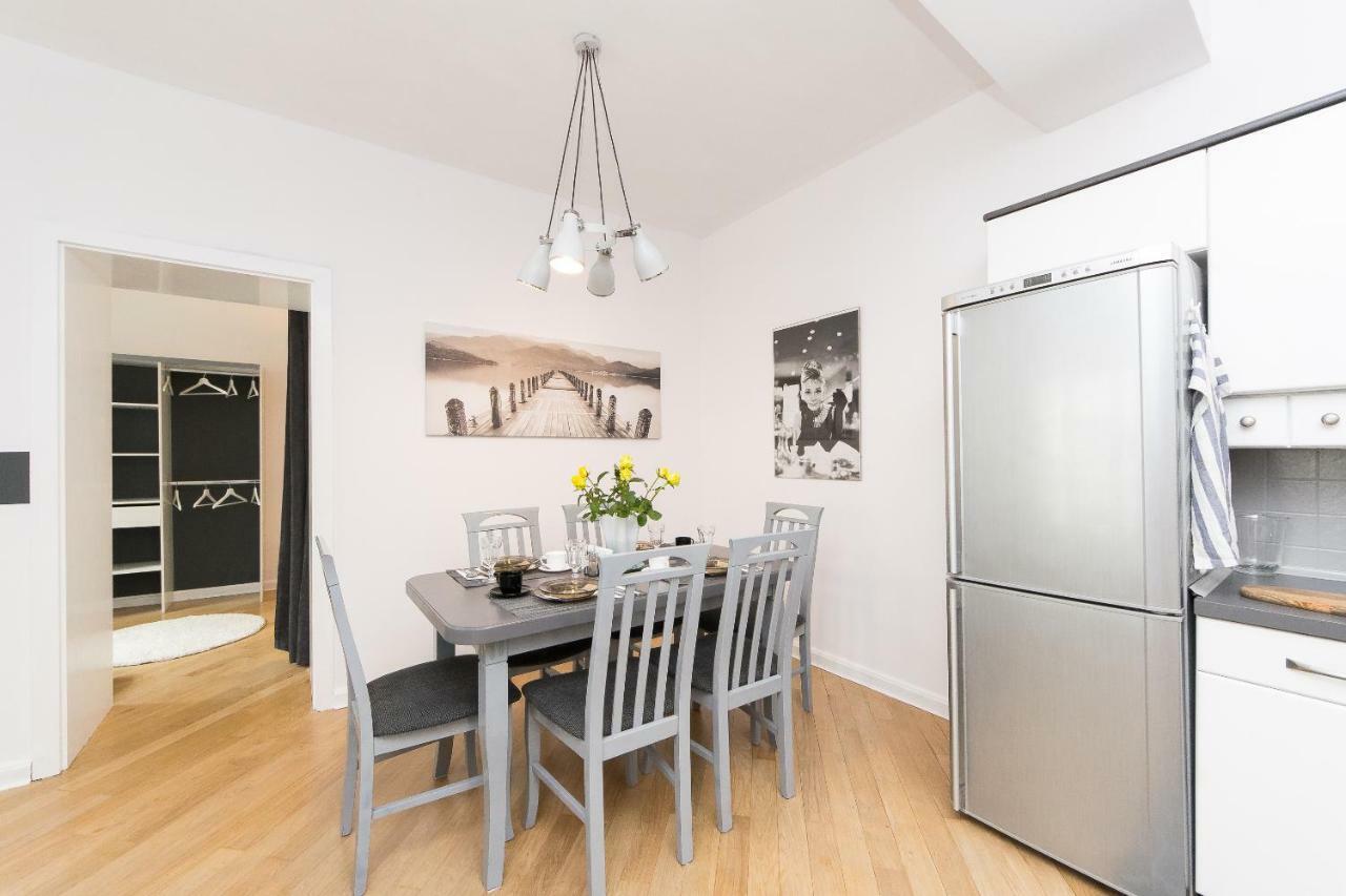 Spacious Apartment In Old Town P4You Pl Krakow Exterior photo